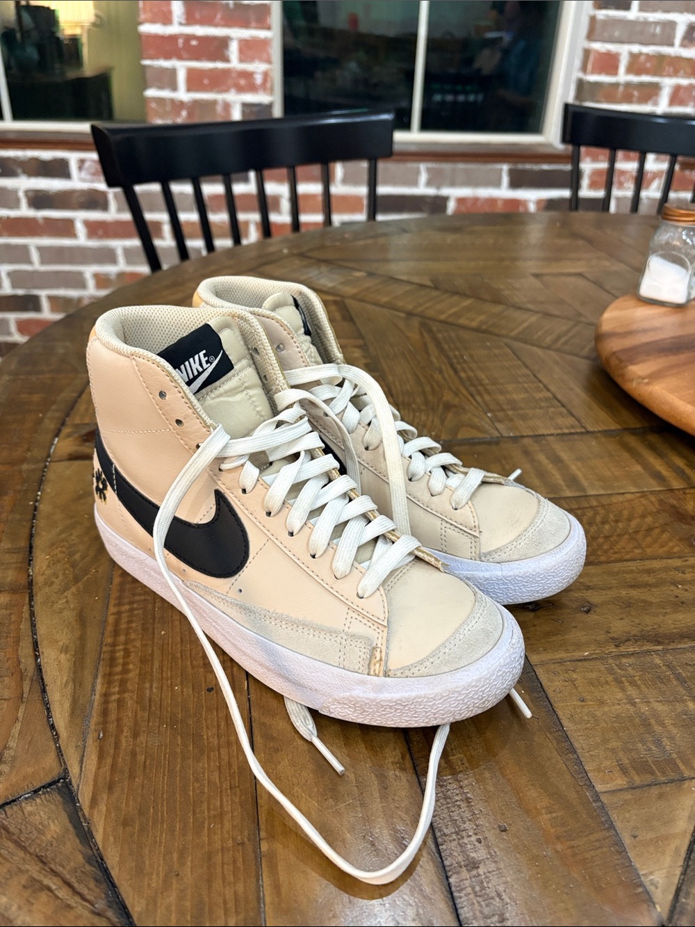 Nike High-Top Sneakers Beige with Black Swoosh